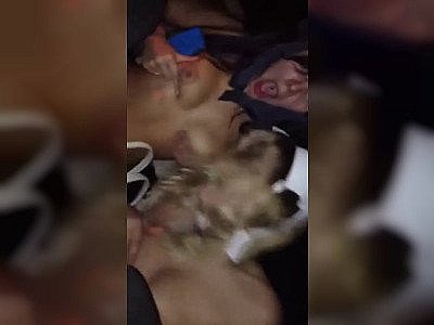 Bourrées, elles s'exhibent dans un Uber