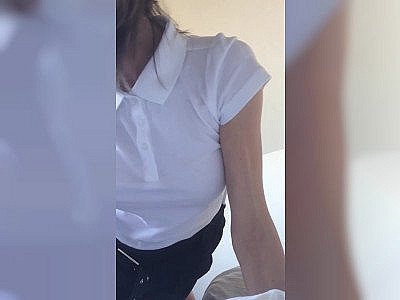 Elle veut se faire sodomiser mais c'est trop douloureux