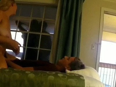 Ils se font surprendre mais ça ne les empêche pas de continuer