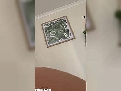 Cette petite adore être soumise