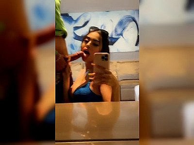 Fellation dans les couloirs de l'hotel